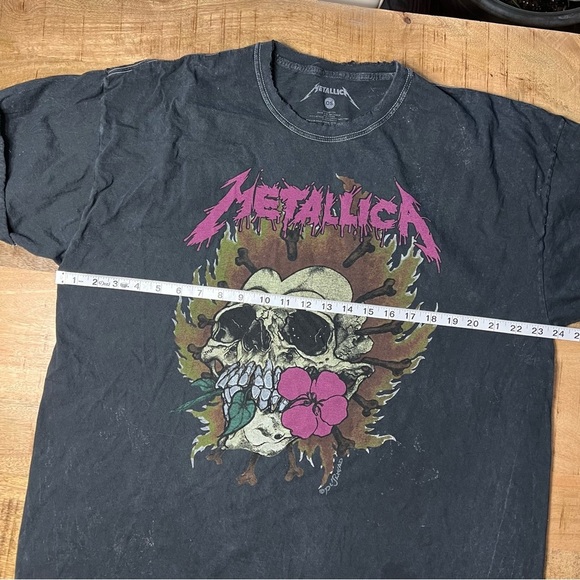 Metallica band black distressed t-shirt from Urban Outfitters - Picture 13 of 16